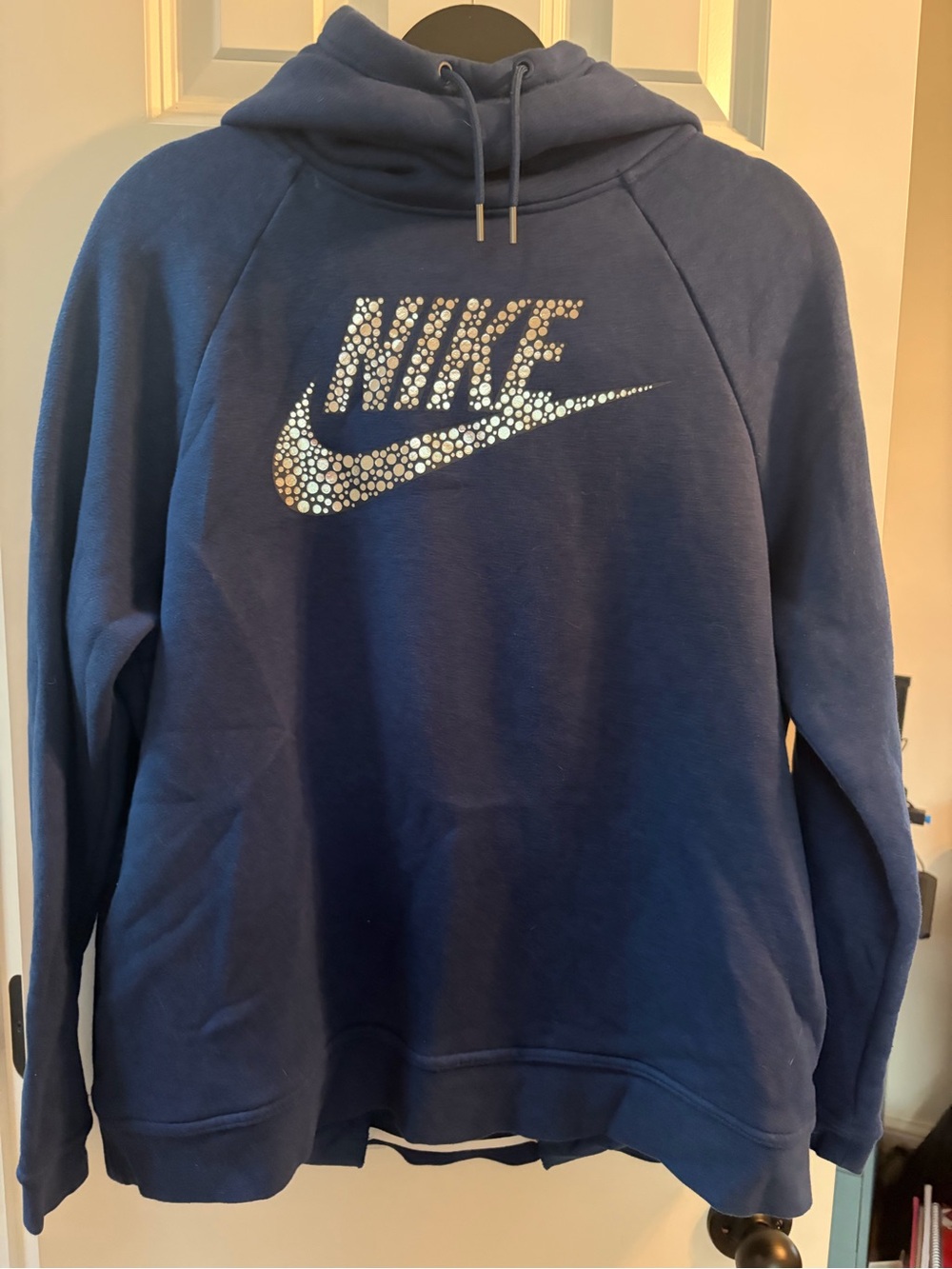 NWOT Nike women’s  Navy Crewneck Hoodie with Reflective Dot Swoosh xl
